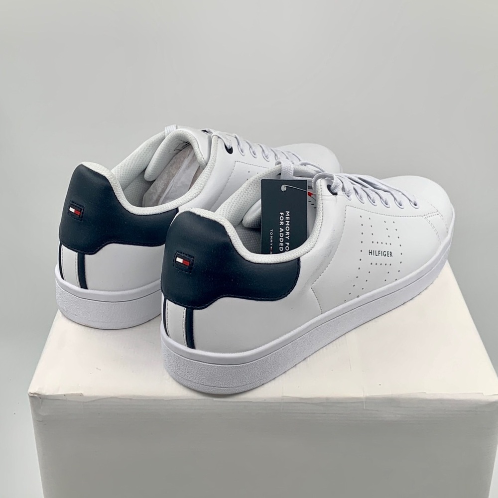 NWT NIB Tommy Hilfiger Listen Men’s White Leather Sneakers Shoes - Picture 3 of 11